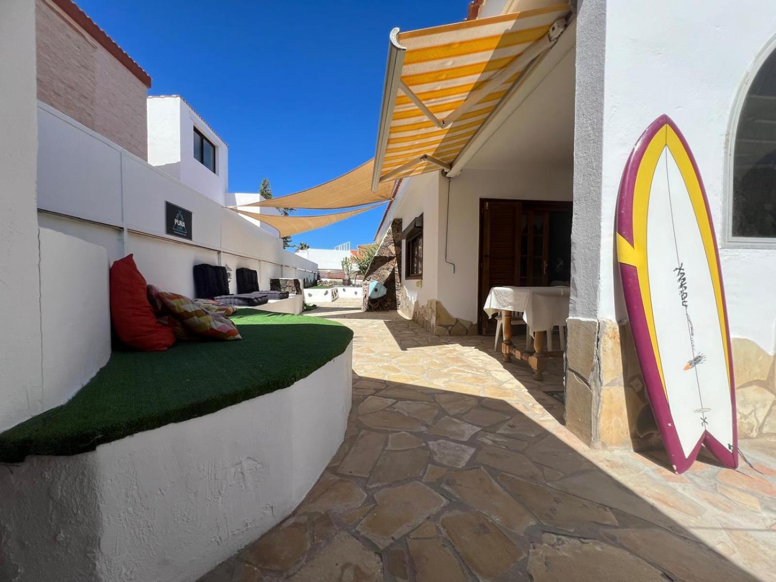 Pura Vida Surf Camp & School Hostel La Oliva Εξωτερικό φωτογραφία